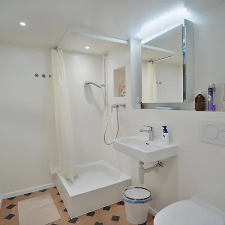 Cozy Center, 4 Bedroom- 120sq, 5min Walk To Main Station Appartamento Basilea